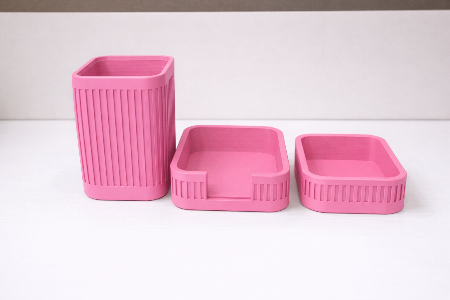 Ribbed Desk Organiser STL Set – Pen Holder, Sticky Note Holder & Small Tray (Minimalist Desktop Storage)