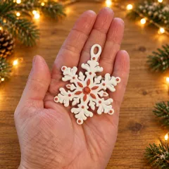 Snowflake-In-Hand-2-1000x1000